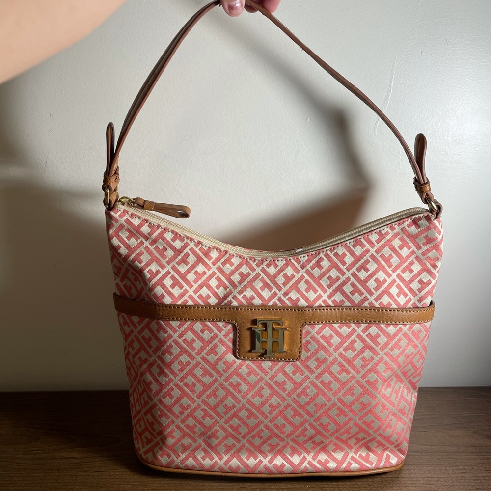 Tommy Hilfiger Pink/Tan bag (Shh-Qin)